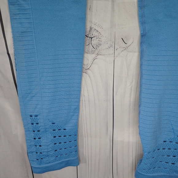 Gymshark Blue Leggings with Mesh Detail - Picture 10 of 15